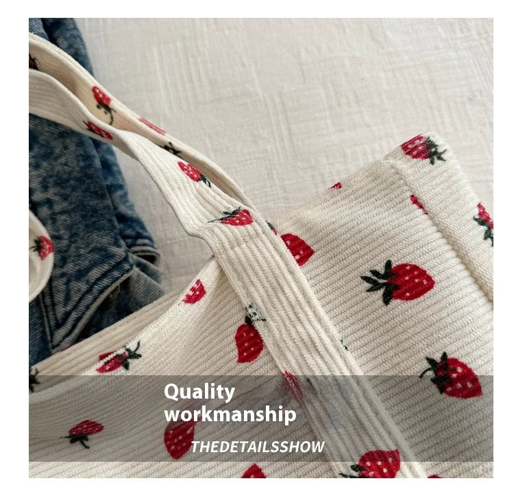 Bolso de pana con diseño de fresas, bolso de playa, moderno y versátil, bolso de hombro de gran capacidad, bolso de mano sencillo para mujer.