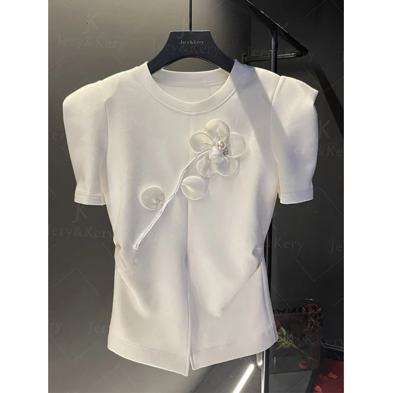 Ropa para mujer 2024, nueva camiseta elegante de verano con diseño de flores 3D blancas y cuentas, cuello redondo, manga corta, ajustada y dividida.