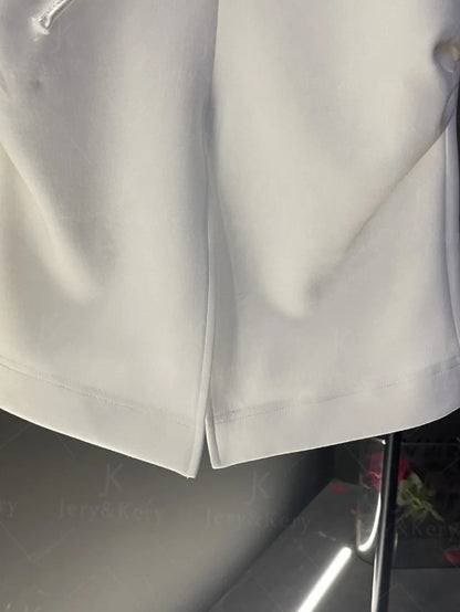 Ropa para mujer 2024, nueva camiseta elegante de verano con diseño de flores 3D blancas y cuentas, cuello redondo, manga corta, ajustada y dividida.